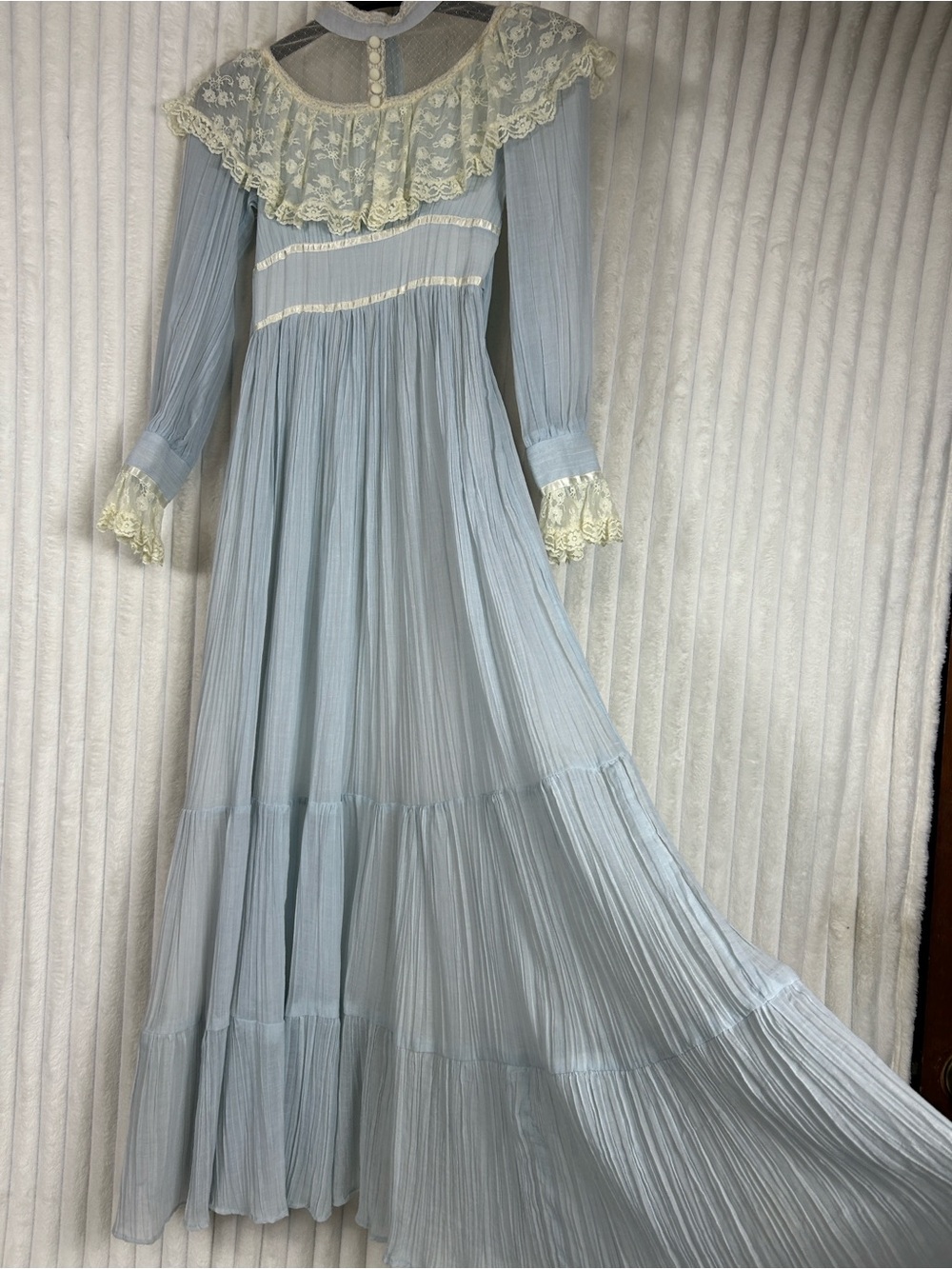 Vintage 70s Gunne Sax Pale Blue Lace Trim tiered, Prairiecore maxi Dress 5 read